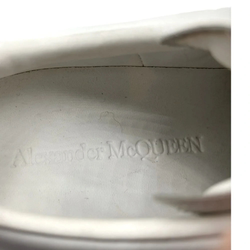 NWOB Alexander McQueen Gold Eyelets White Leather Sneakers - EU 41 (US Sz 11) - Picture 9 of 9